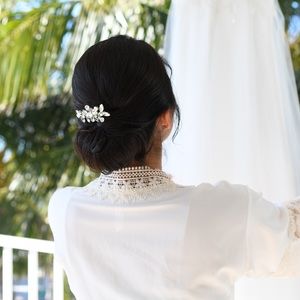 Decorative hair comb